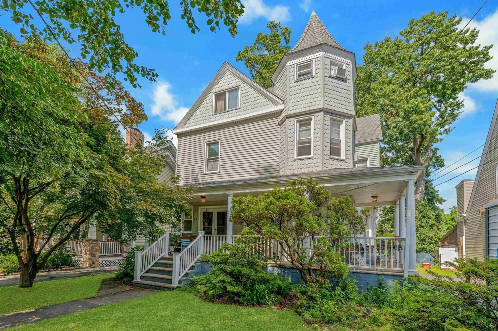 42 DONALDSON AVE Rutherford, NJ 07070