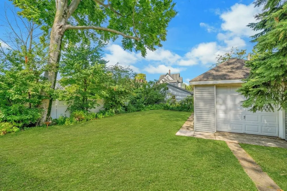 42 DONALDSON AVE Rutherford, NJ 07070