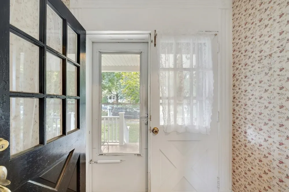 42 DONALDSON AVE Rutherford, NJ 07070