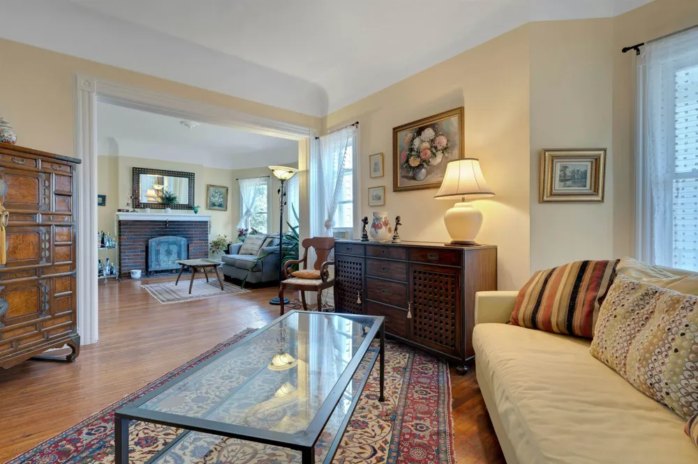 42 DONALDSON AVE Rutherford, NJ 07070