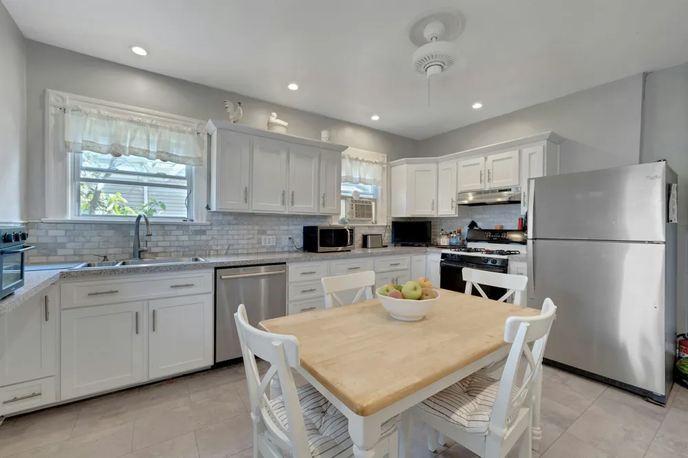 42 DONALDSON AVE Rutherford, NJ 07070