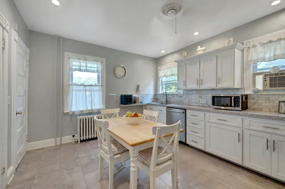 42 DONALDSON AVE Rutherford, NJ 07070