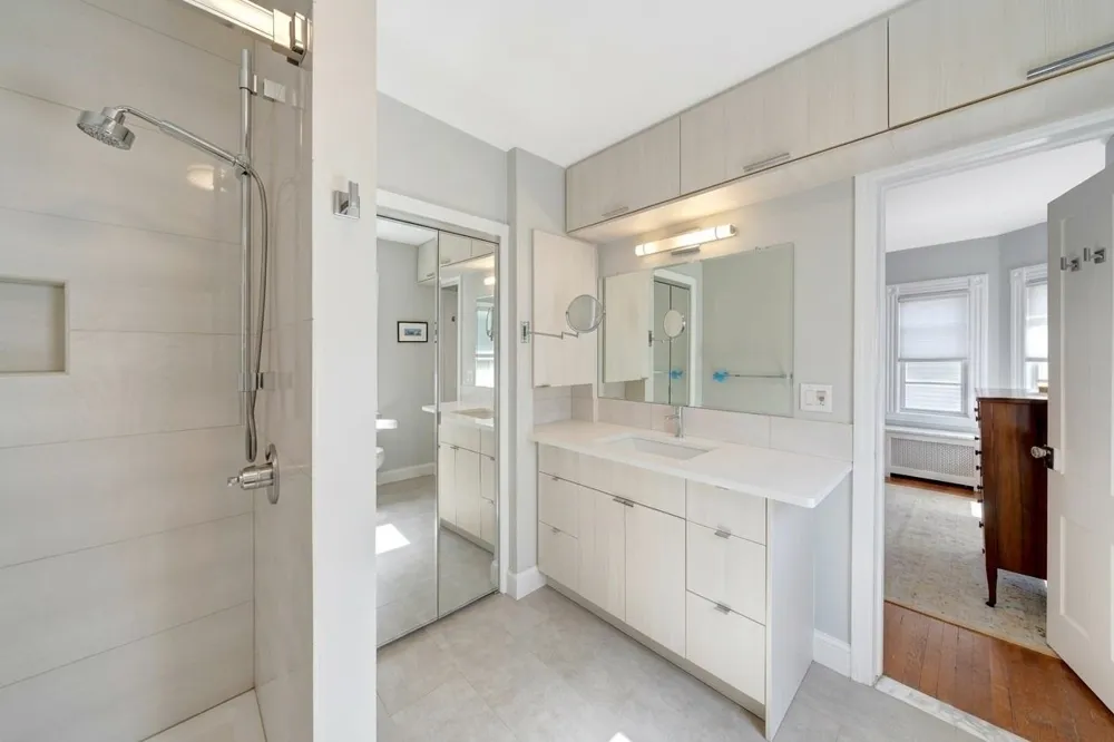42 DONALDSON AVE Rutherford, NJ 07070