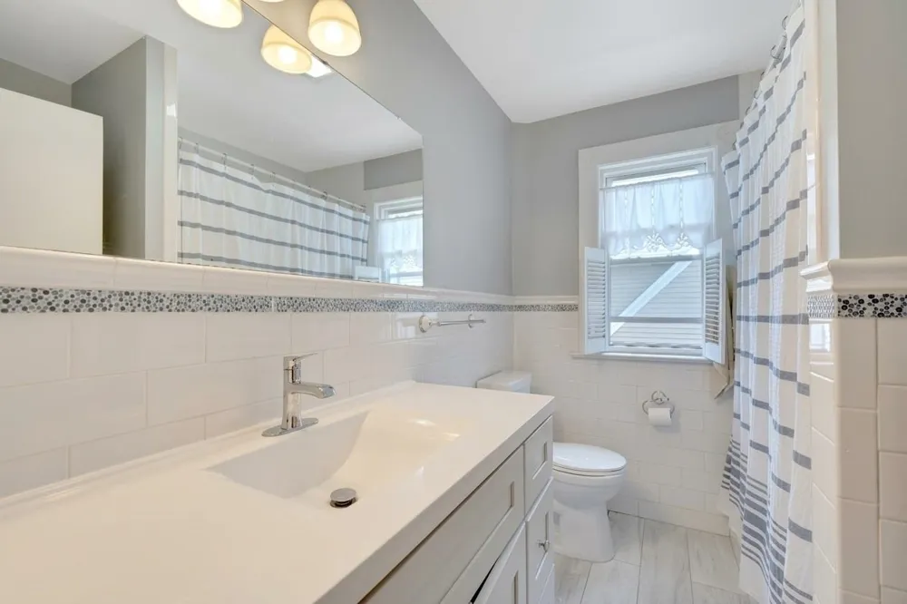 42 DONALDSON AVE Rutherford, NJ 07070