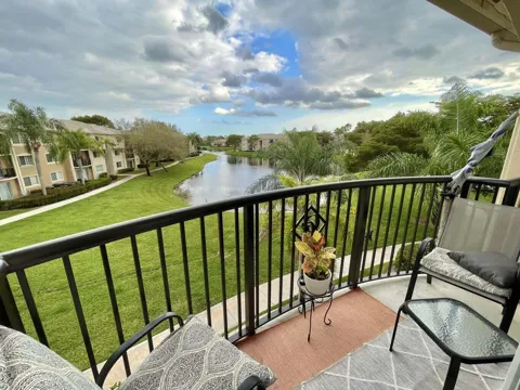 300 CRESTWOOD COURT #309