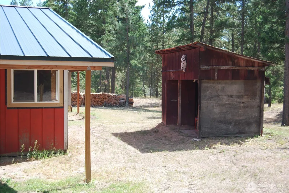 31 Summit Lake Rd Tonasket, WA 98855