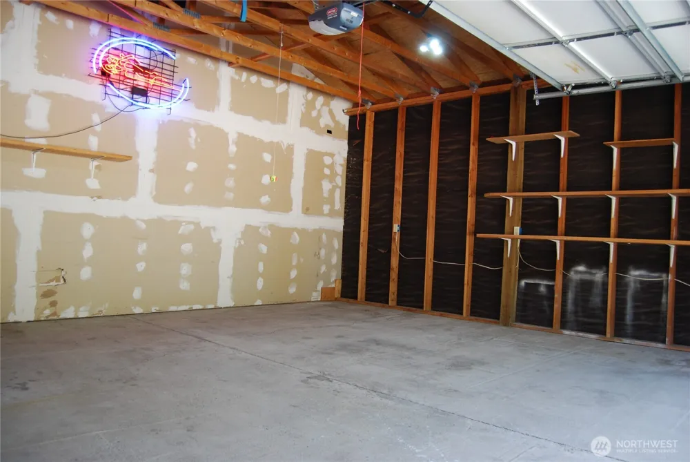 31 Summit Lake Rd Tonasket, WA 98855