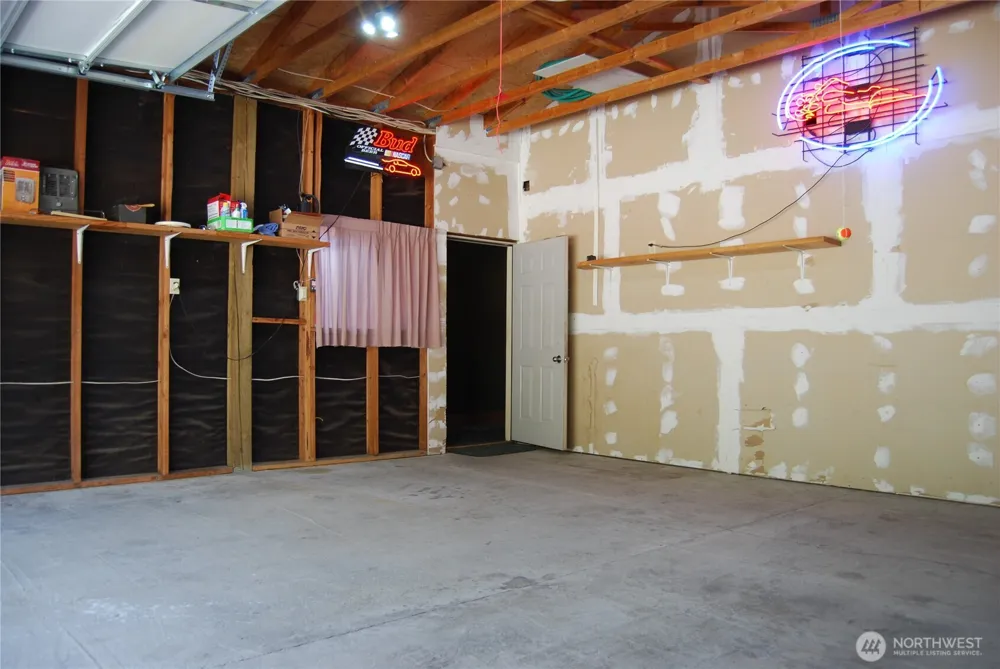 31 Summit Lake Rd Tonasket, WA 98855