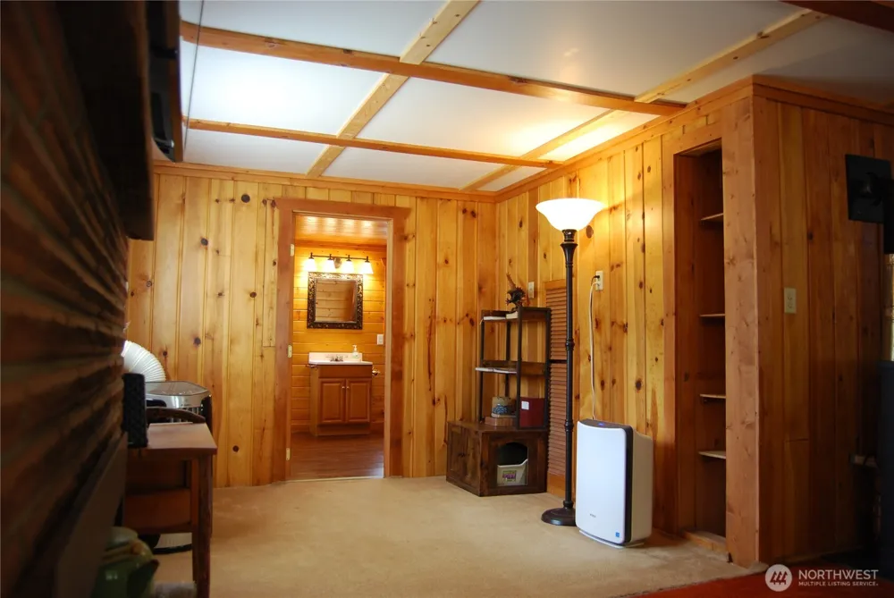 31 Summit Lake Rd Tonasket, WA 98855
