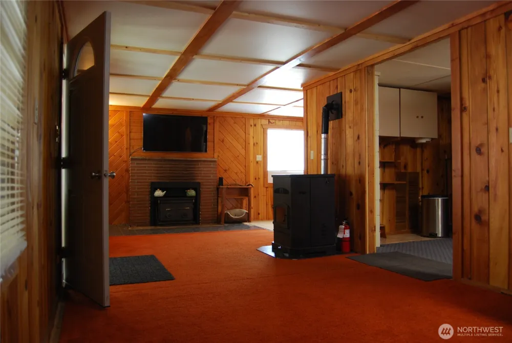 31 Summit Lake Rd Tonasket, WA 98855