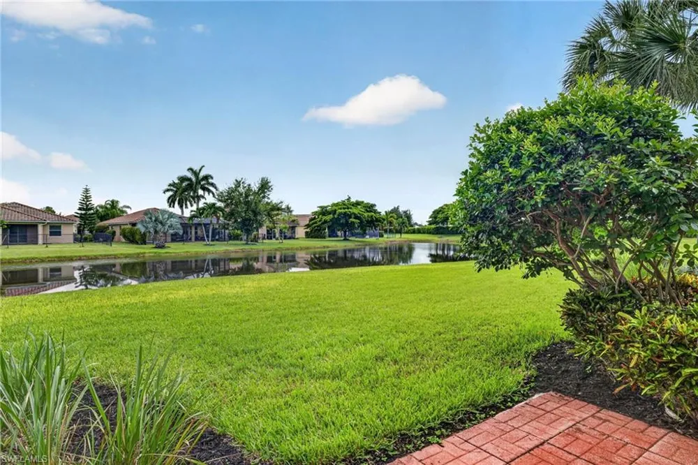 2406 Laurentina Lane Cape Coral, FL 33909