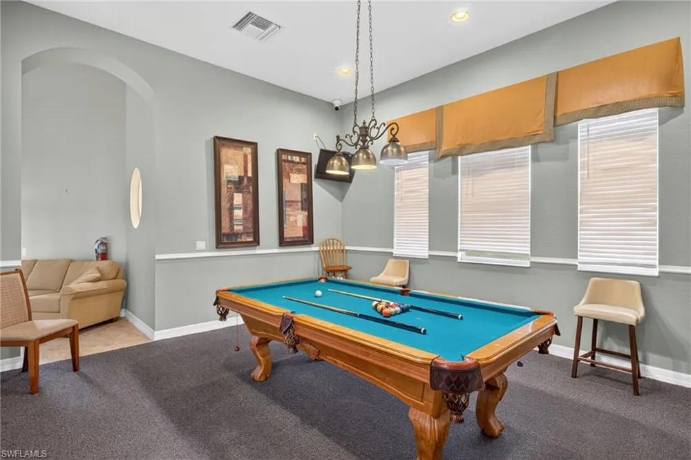 2406 Laurentina Lane Cape Coral, FL 33909