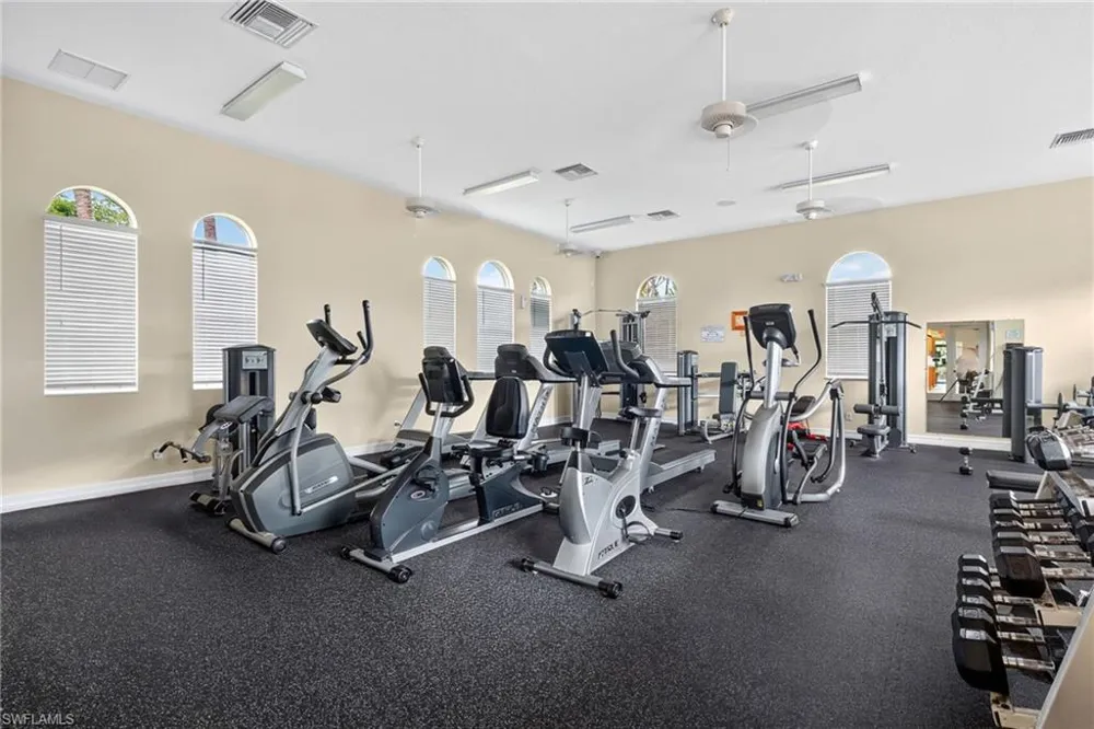 2406 Laurentina Lane Cape Coral, FL 33909