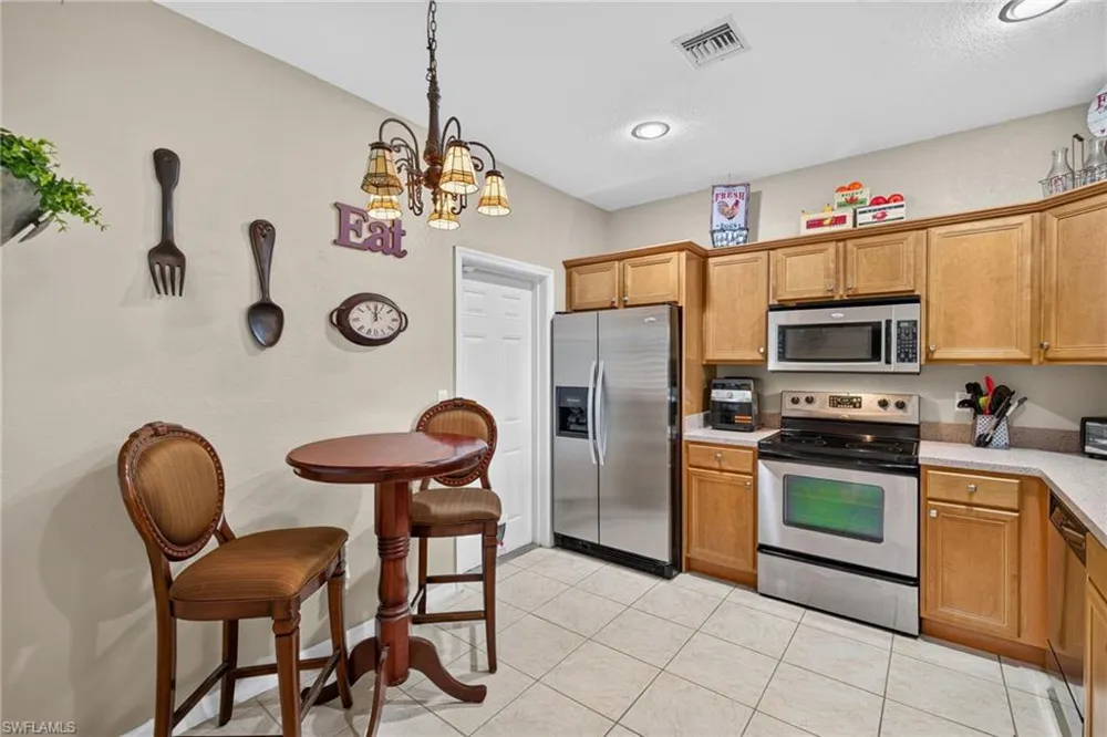 2406 Laurentina Lane Cape Coral, FL 33909