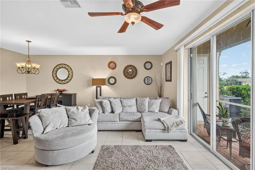 2406 Laurentina Lane Cape Coral, FL 33909