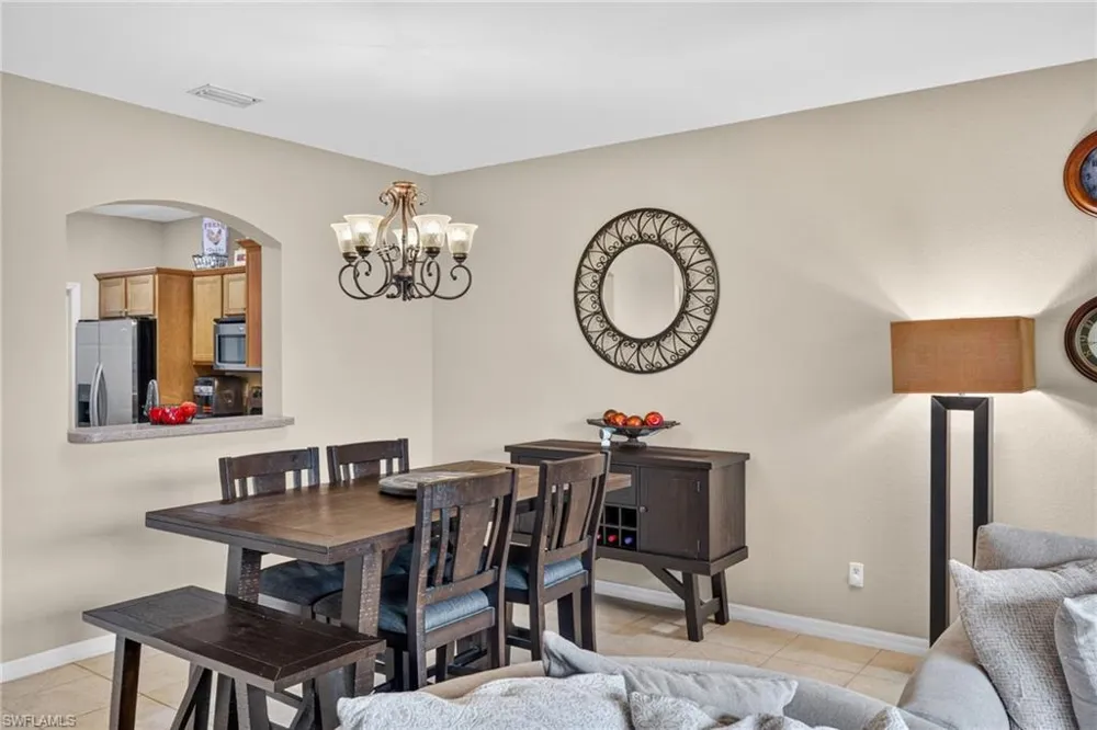 2406 Laurentina Lane Cape Coral, FL 33909