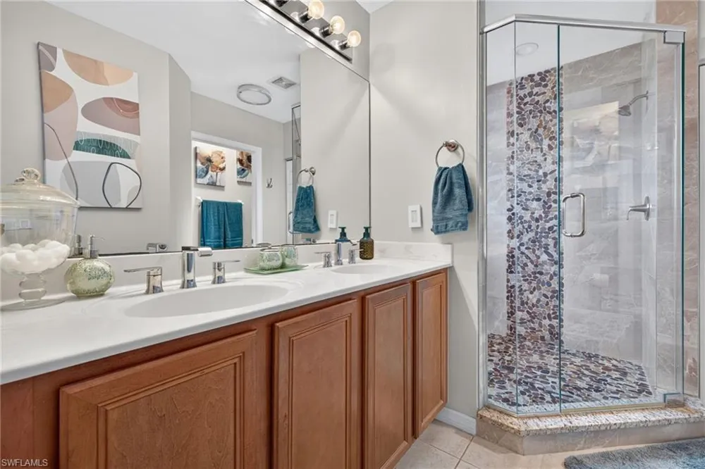 2406 Laurentina Lane Cape Coral, FL 33909