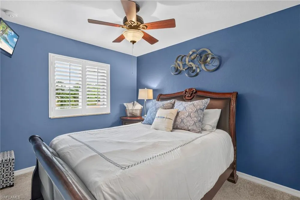 2406 Laurentina Lane Cape Coral, FL 33909