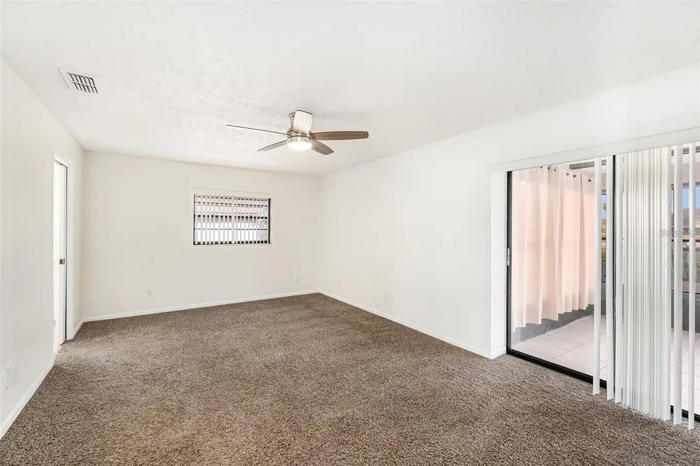 909 CHIPAWAY DRIVE Apollo Beach, FL 33572