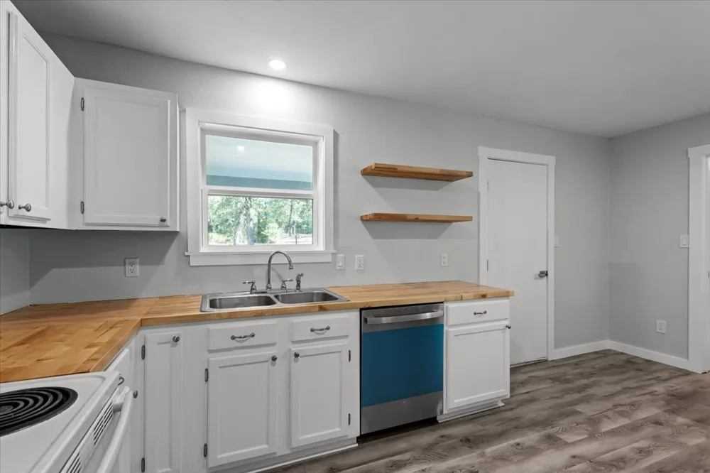 168 Sunset Heights Bastrop, TX 78602