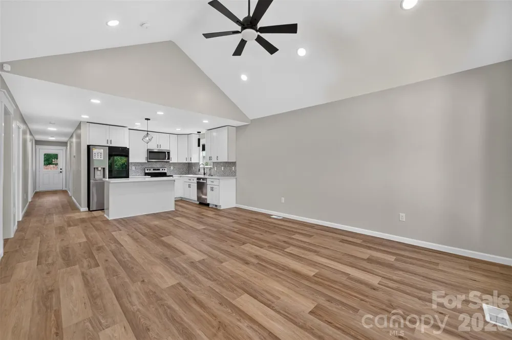 2416 4th Avenue NW Hickory, NC 28601