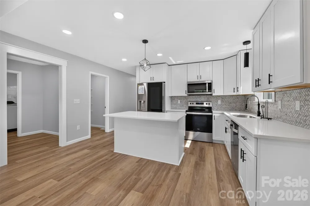 2416 4th Avenue NW Hickory, NC 28601