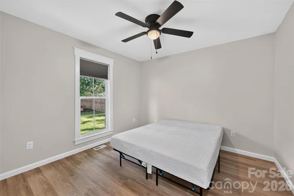 2416 4th Avenue NW Hickory, NC 28601