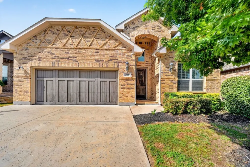 808 Knox Drive Rockwall, TX 75087
