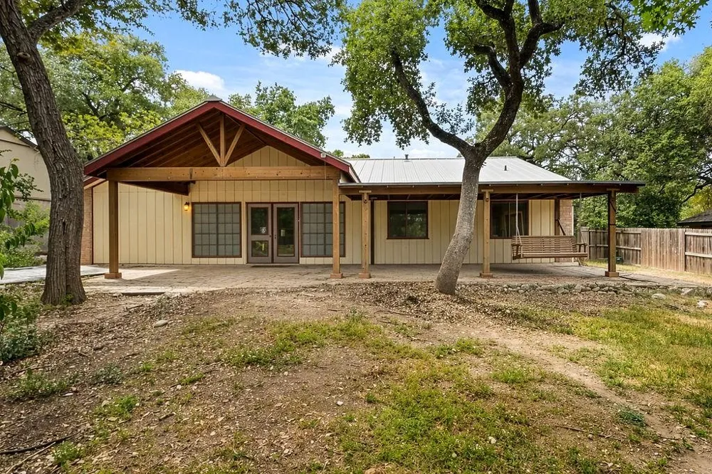 8538 Marathon Drive Universal City, TX 78148