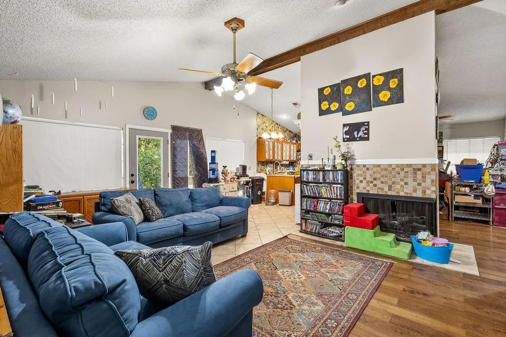 8538 Marathon Drive Universal City, TX 78148