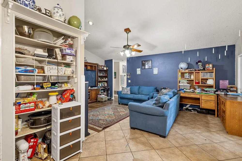 8538 Marathon Drive Universal City, TX 78148
