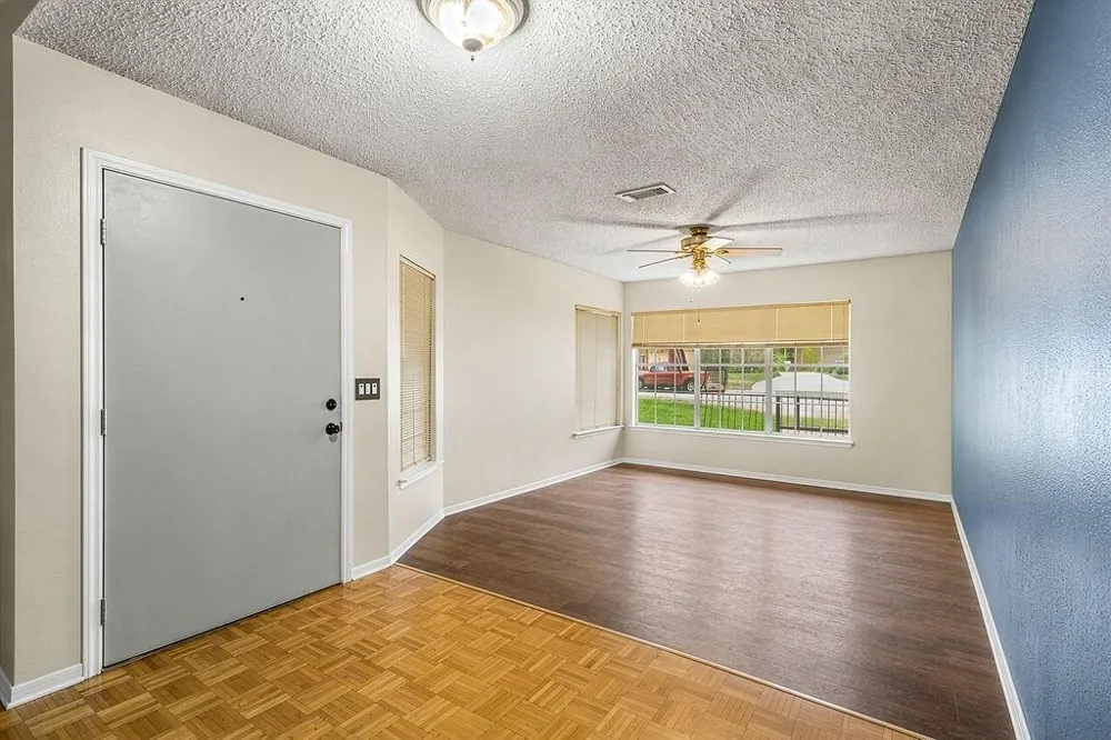 8538 Marathon Drive Universal City, TX 78148