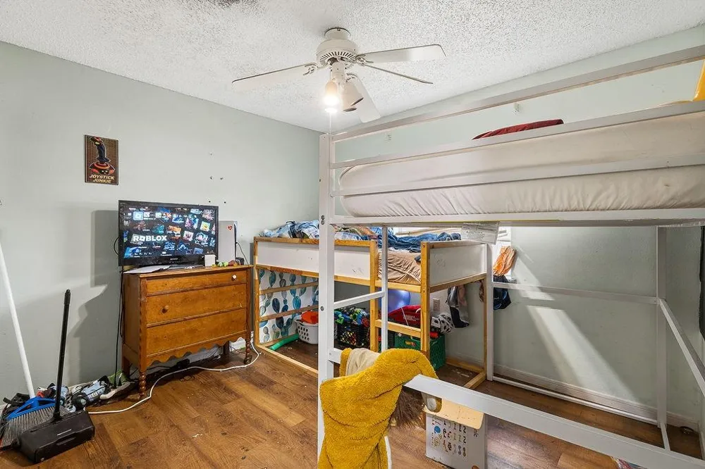 8538 Marathon Drive Universal City, TX 78148