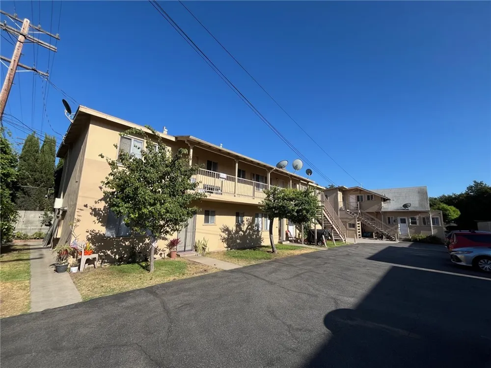 327 Riverdale Glendale, CA 91204