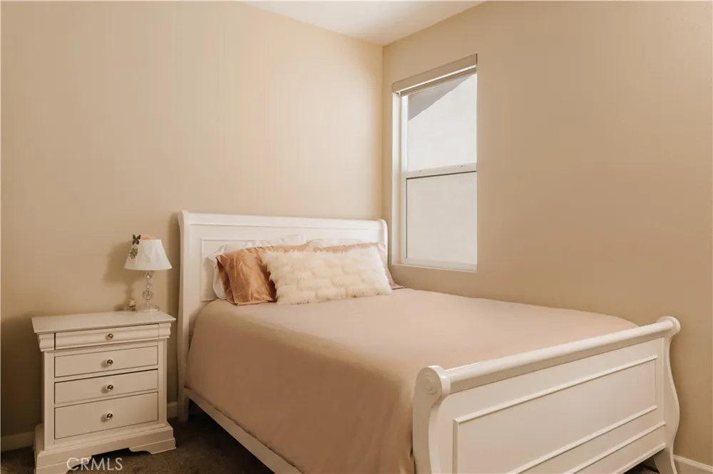 28511 Sparrow Way Saugus, CA 91350