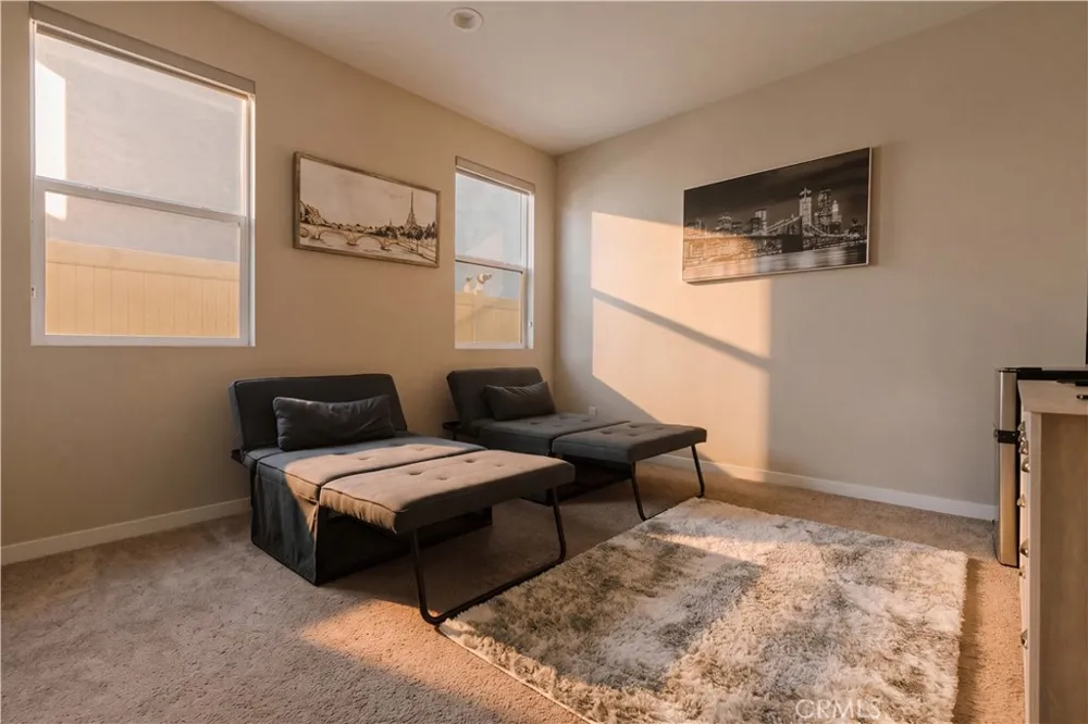 28511 Sparrow Way Saugus, CA 91350