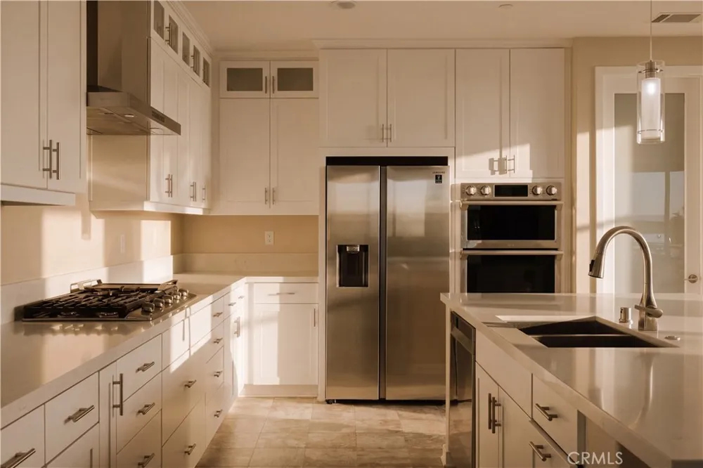 28511 Sparrow Way Saugus, CA 91350