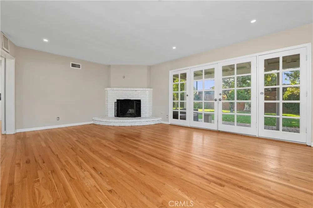 6257 Melba Avenue Woodland Hills, CA 91367