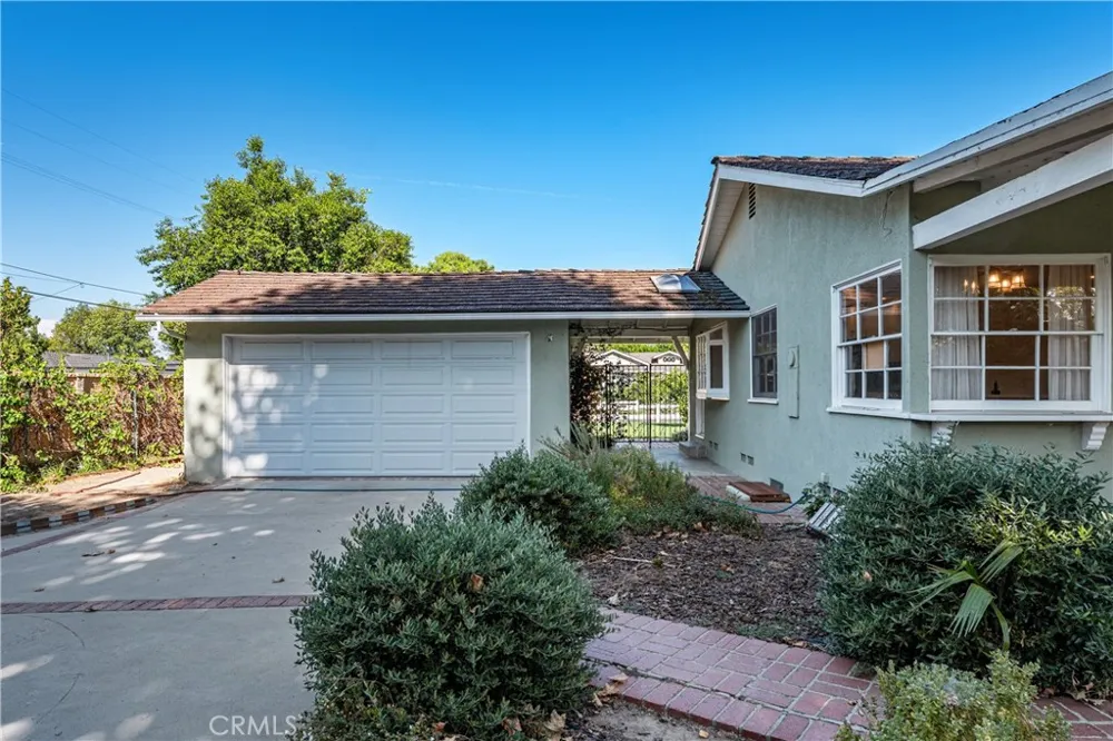 6257 Melba Avenue Woodland Hills, CA 91367