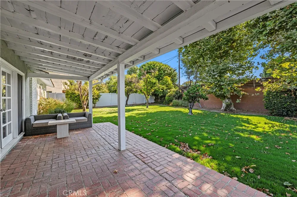6257 Melba Avenue Woodland Hills, CA 91367