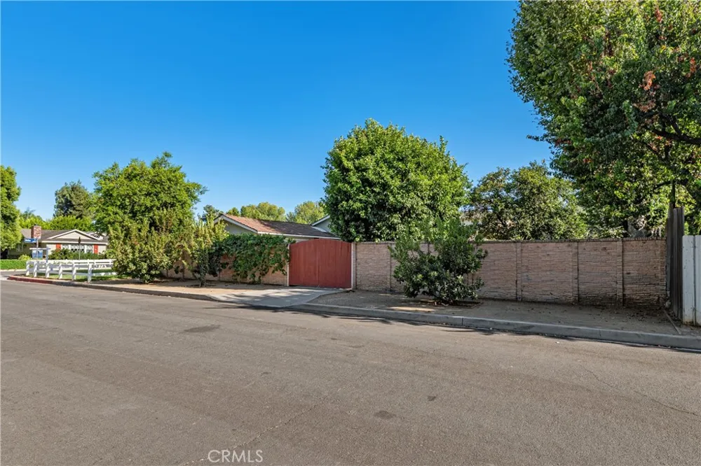 6257 Melba Avenue Woodland Hills, CA 91367