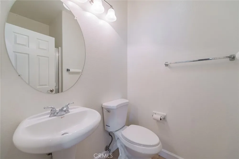 12772 Clemson Drive Eastvale, CA 92880