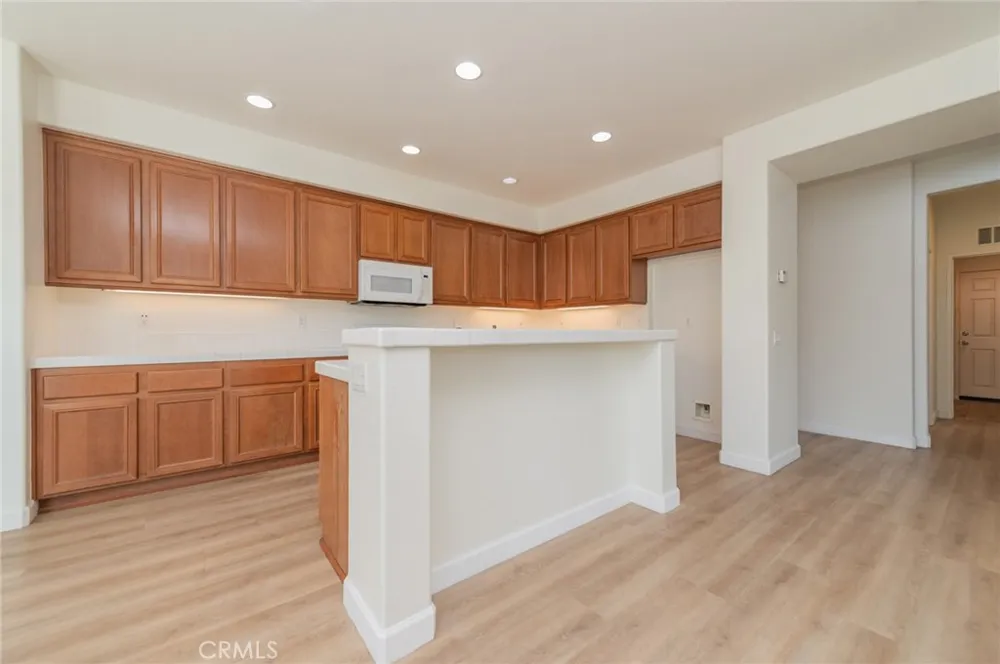 12772 Clemson Drive Eastvale, CA 92880