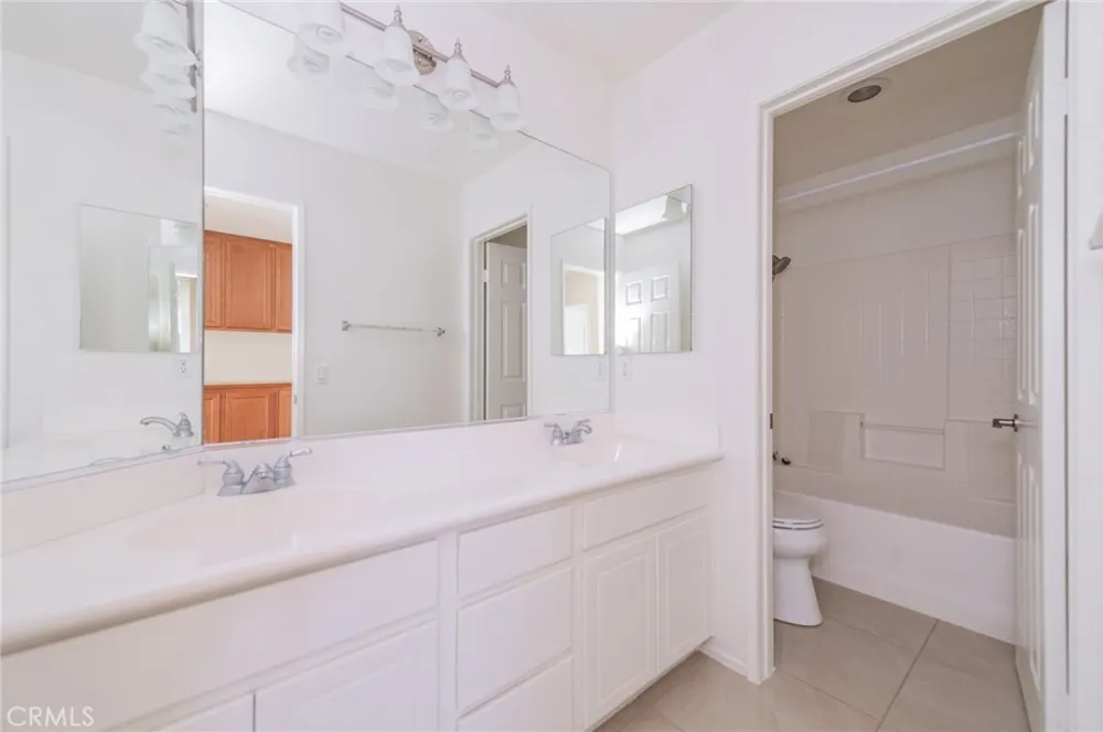 12772 Clemson Drive Eastvale, CA 92880