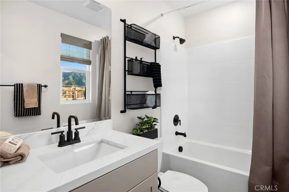 548 Gregory Way Glendora, CA 91740