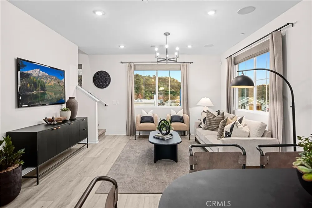 548 Gregory Way Glendora, CA 91740