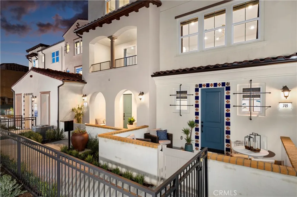 548 Gregory Way Glendora, CA 91740