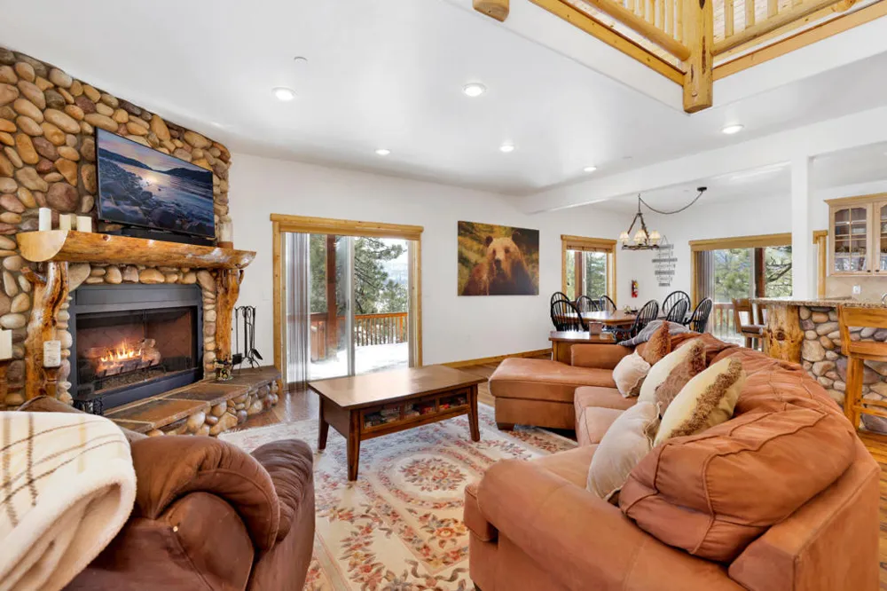 39737 Flicker Road Fawnskin, CA 92333