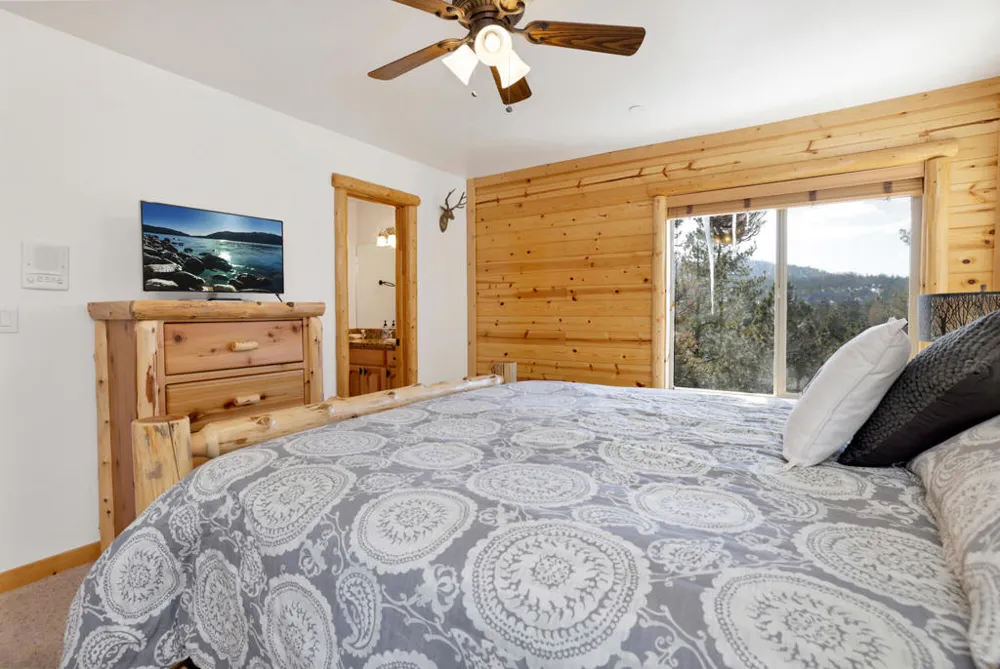39737 Flicker Road Fawnskin, CA 92333