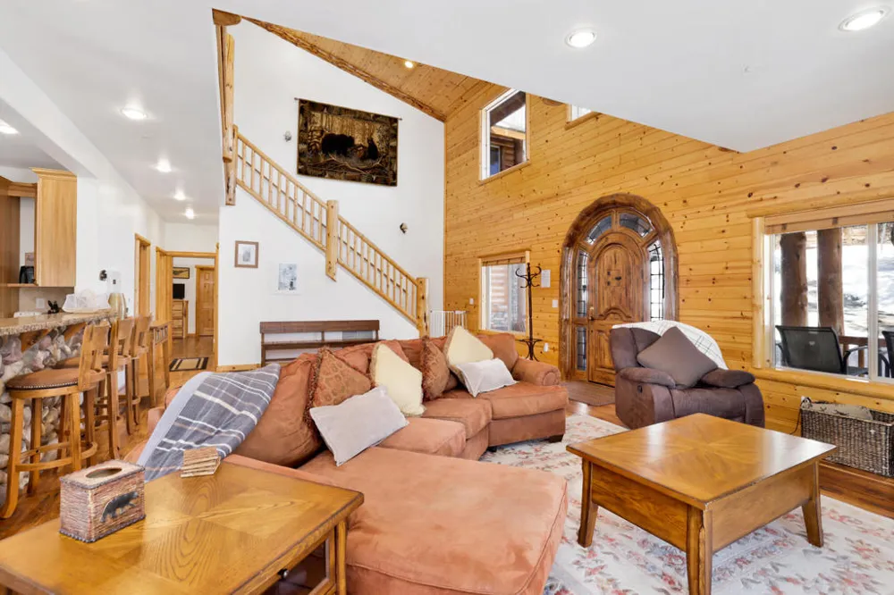 39737 Flicker Road Fawnskin, CA 92333